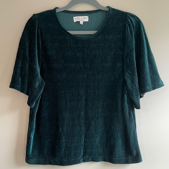 🌿3/$30 Madewell texture & thread green crinkle velvet flutter sleeve top - Picture 2 of 4